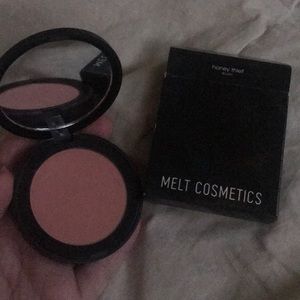 ✨SALE!✨ Melt Cosmetics Honey Theif Blushlight